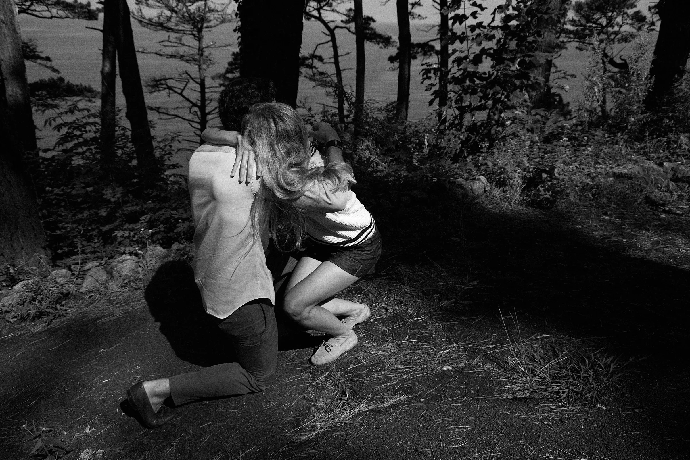 Lucía y Jaime en el bosque
